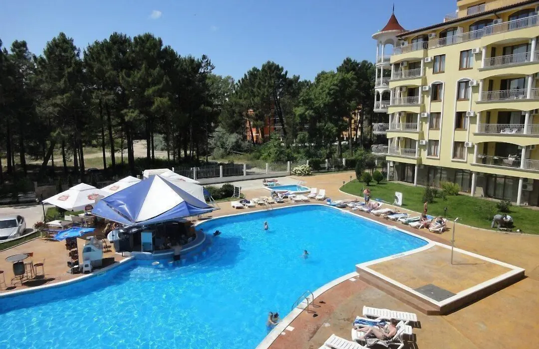 Summer Dreams -Apartcomplex-1